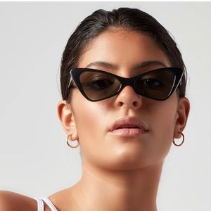 NEW Le Specs Cat eye sunglasses